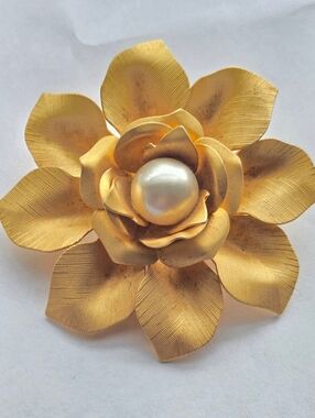 Vintage Gold-Tone Flower Brooch w/ Faux Pearl Center